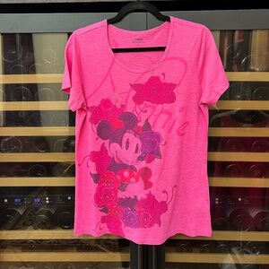Disney Women's pink t shirt with Minnie Mouse
